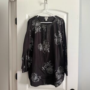CHICO’S Black and Silver Embellished Tunic with 3/4 Sleeves